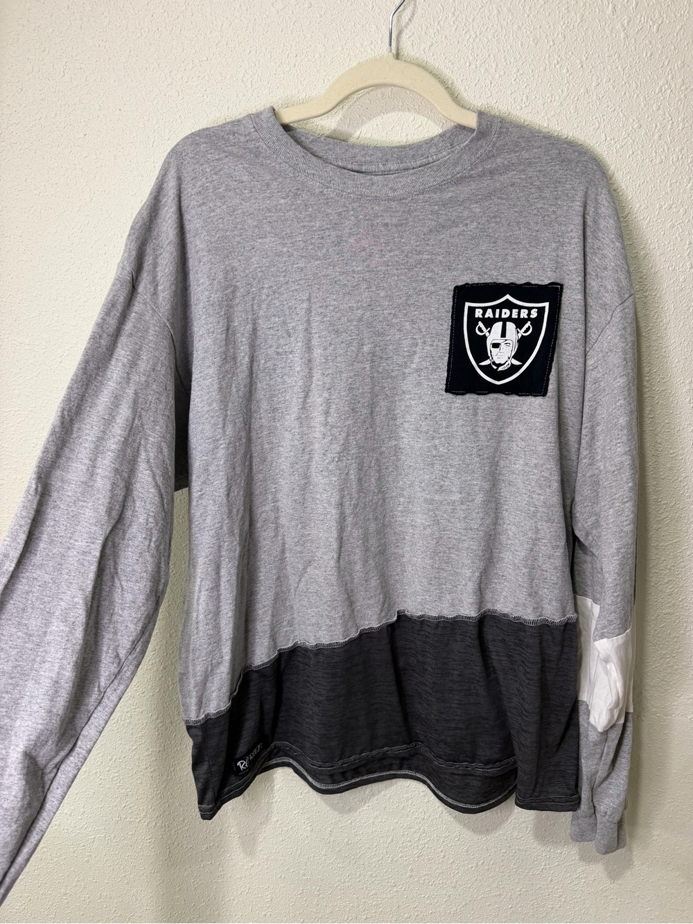 Oakland Raiders NFL Long Sleeve Gray Black Mens Size XL Logo Vegas Refried